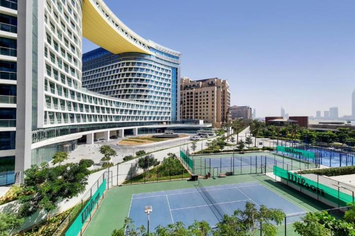 Luxury Hotels in Dubai with Private Beach Access